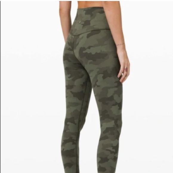 Women’s Lululemon Leggings - Picture 1 of 3
